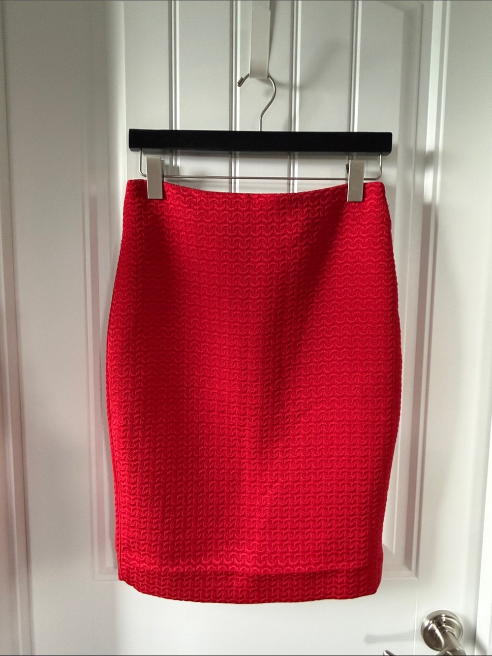 The Limited Red Textured Pencil Skirt (size 0)